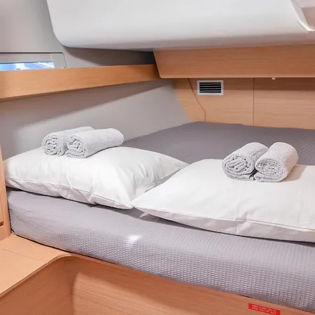 Botel Rent A On A Sailing Yacht!