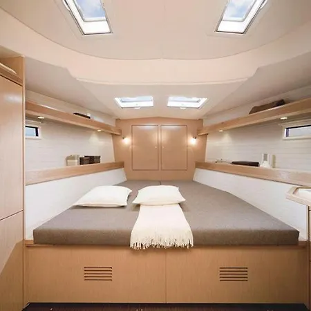 Botel Rent A On A Sailing Yacht!